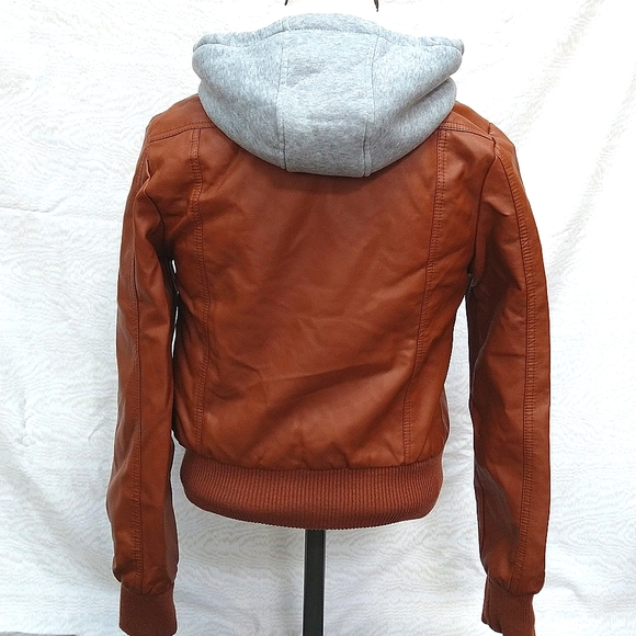 *Like New.New Look Jacket, size S (Teen) - Picture 5 of 6